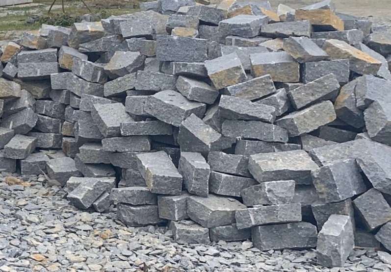 đá Hộc là loại đá xây dựng phổ biến