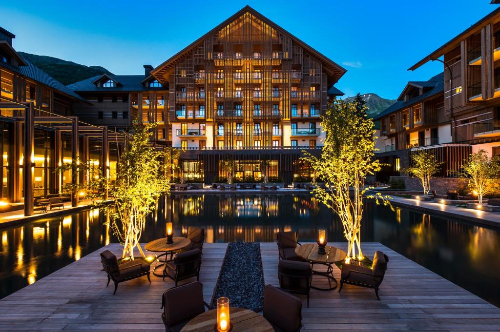 Mẫu resort phong cách tối giản The Chedi Andermatt