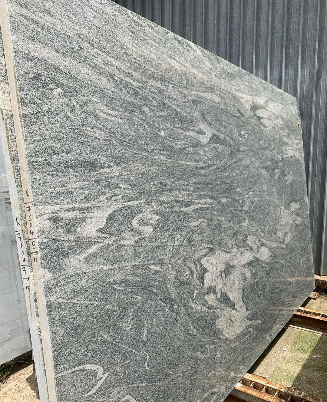 Đá Granite Xám Vân Trắng